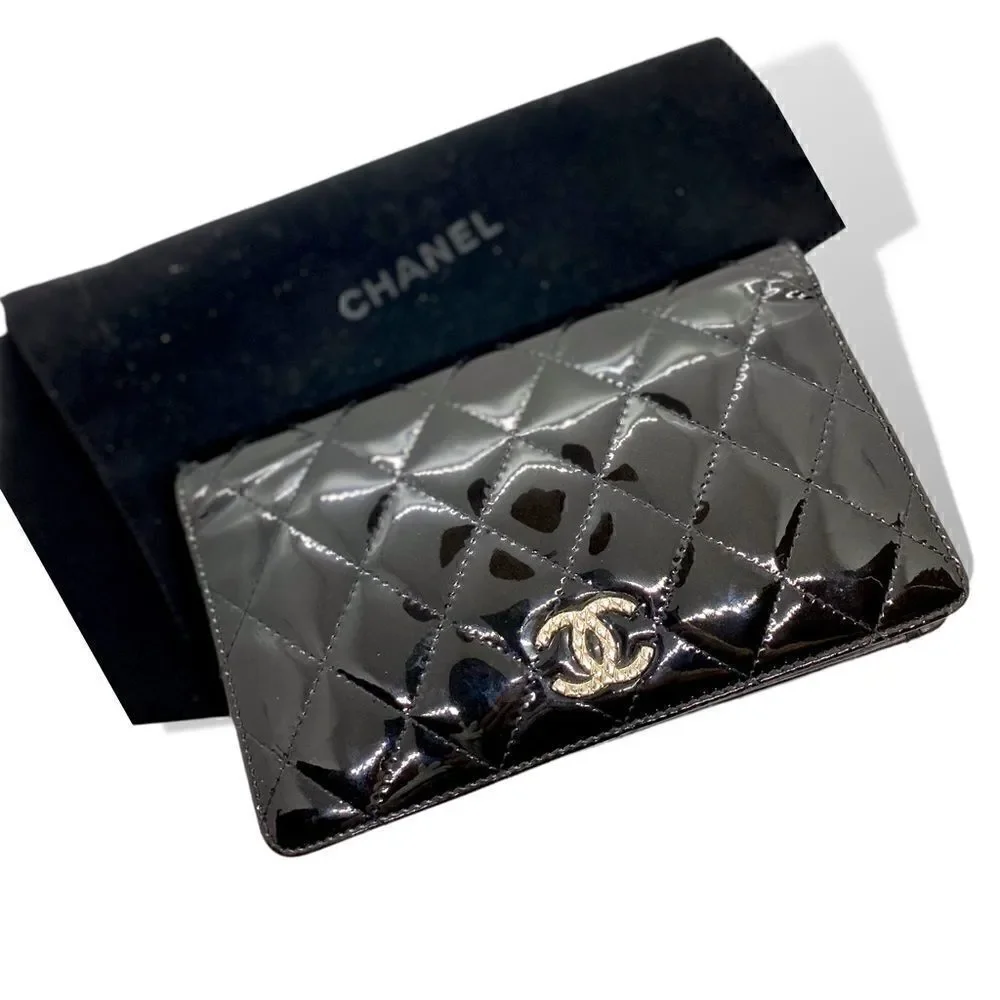 Chanel CC Yen Wallet in Quilted Patent Leather
